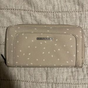 Dakine wallet